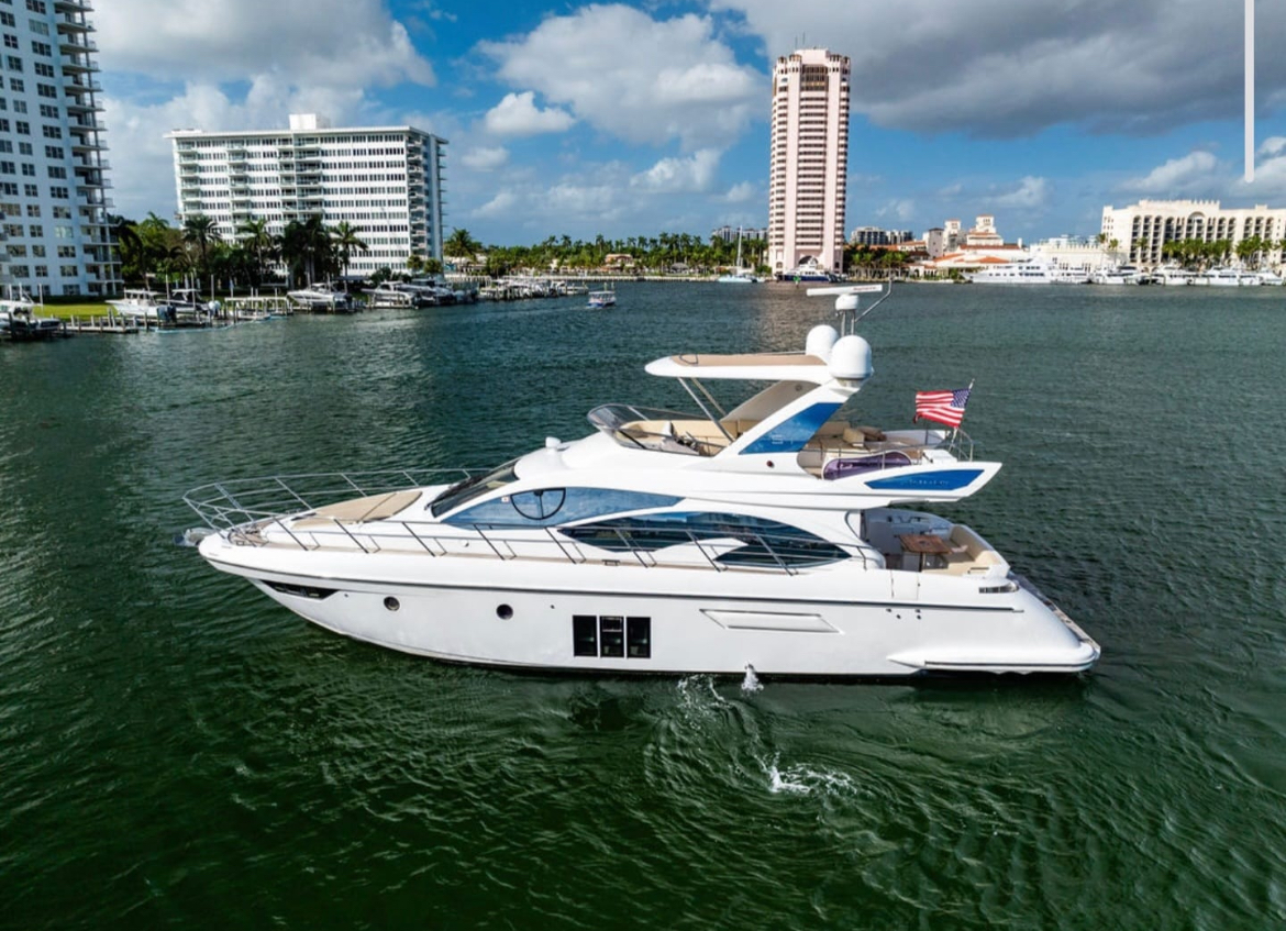 60 ft Azimut motor yacht for yacht charter at Downtown Miami, Edgewater, miami-yacht-rental, view 3