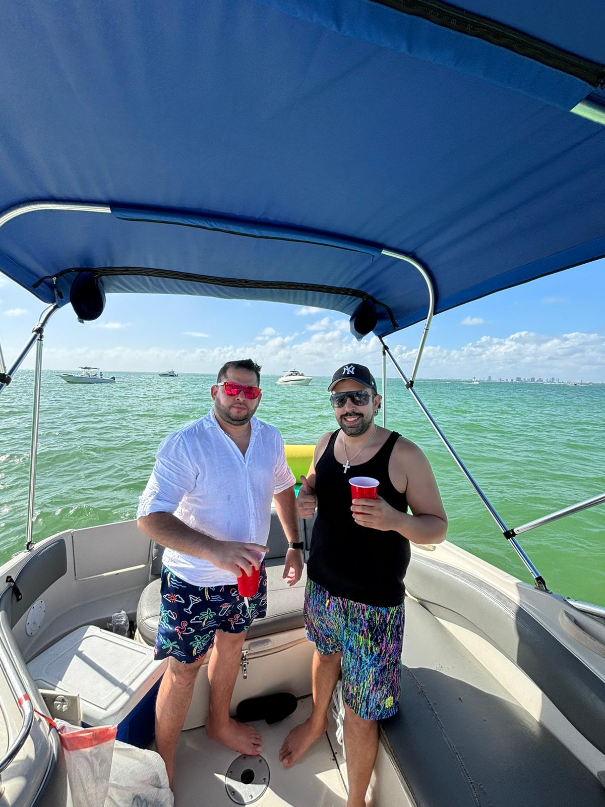 26 ft Bayliner Sundeck yacht for yacht charter at miami-yacht-rental, view 3